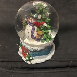 Snow Globe 