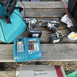 Drill Impact 2 Battery's And Charger 18 Volt 