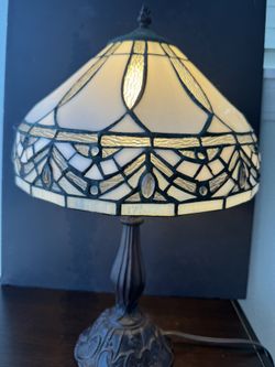 VINTAGE TIFFANY STYLE  LAMP  GLASS DOME SHAPED