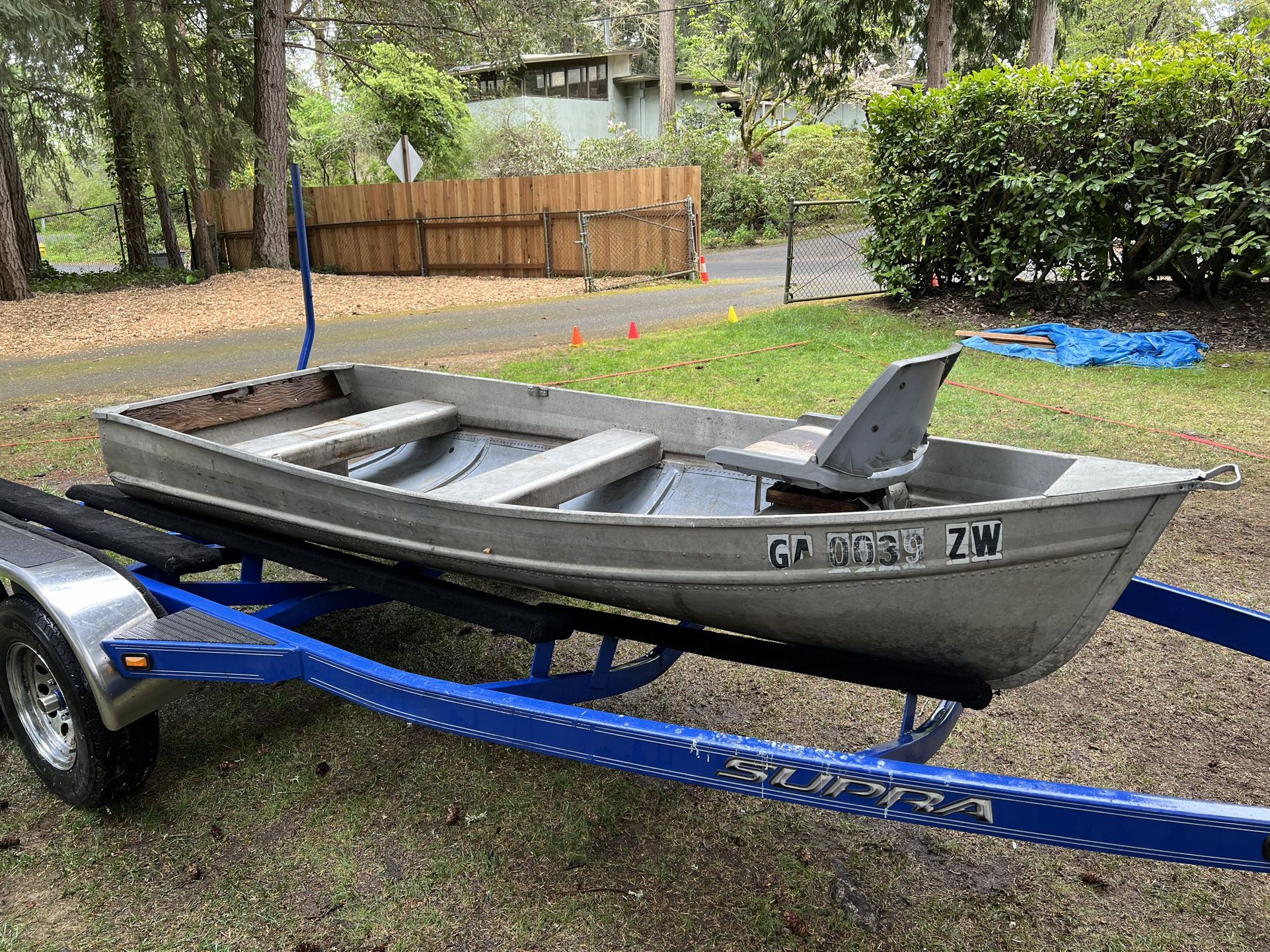 12 Ft Aluminum Fishing Boat