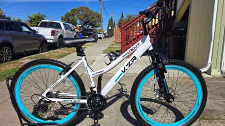 Nice Mountain Bike Medium Size Frame 
Practically New