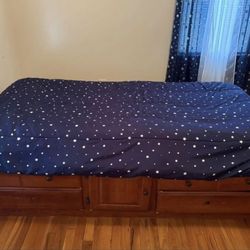 Twin Captain’s Bed With Drawers