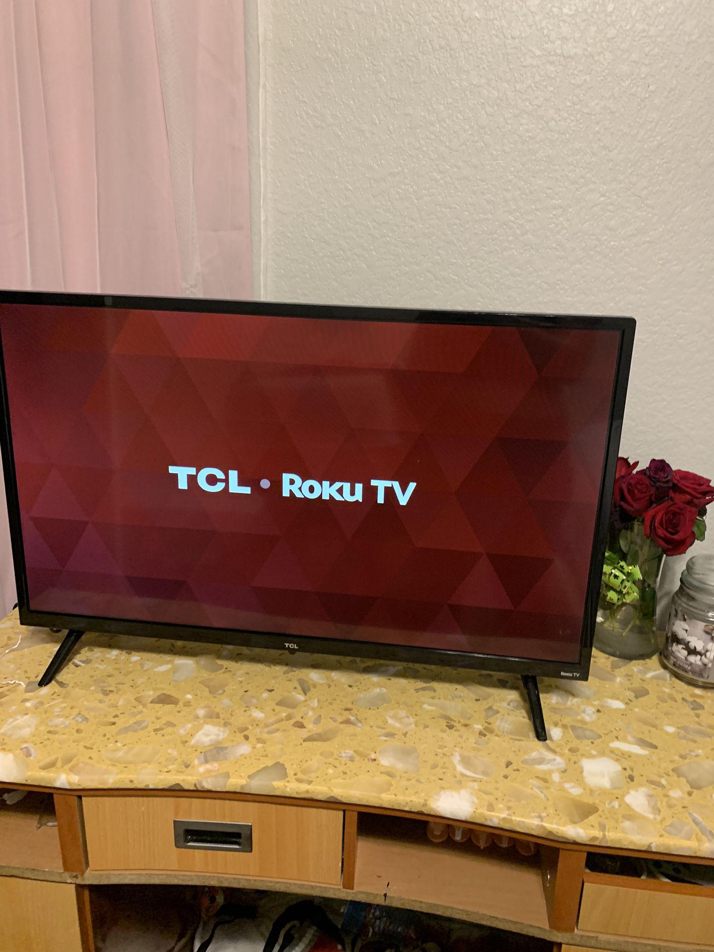 TCL ROKU TV 