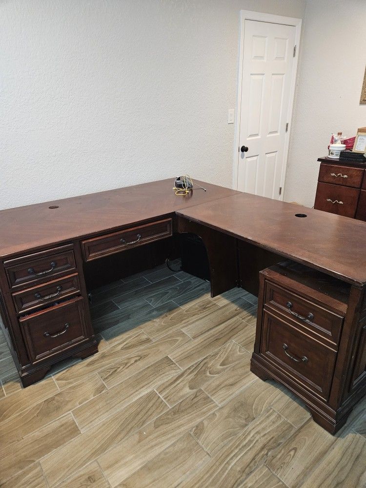 3 Piece Desk