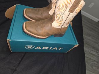 Ariat youth boots