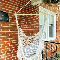 Brand New Hammock Chair Super Large Hanging Chair Soft-Spun Cotton Rope Weaving Chair, Hardwood Spreader Bar Wide Seat Lace Swing Chair Indoor Outdoor