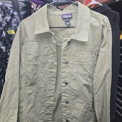 Patagonia Women's Stand Up Jacket military green Button up Size Large $30