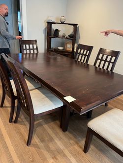 Dinning table set with 6 chairs