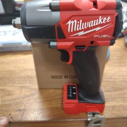 Milwaukee 1/2 In Fuel Mid Torque Impact 650lbs Of Torque