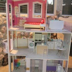 RAINBOW HIGH DOLL HOUSE 