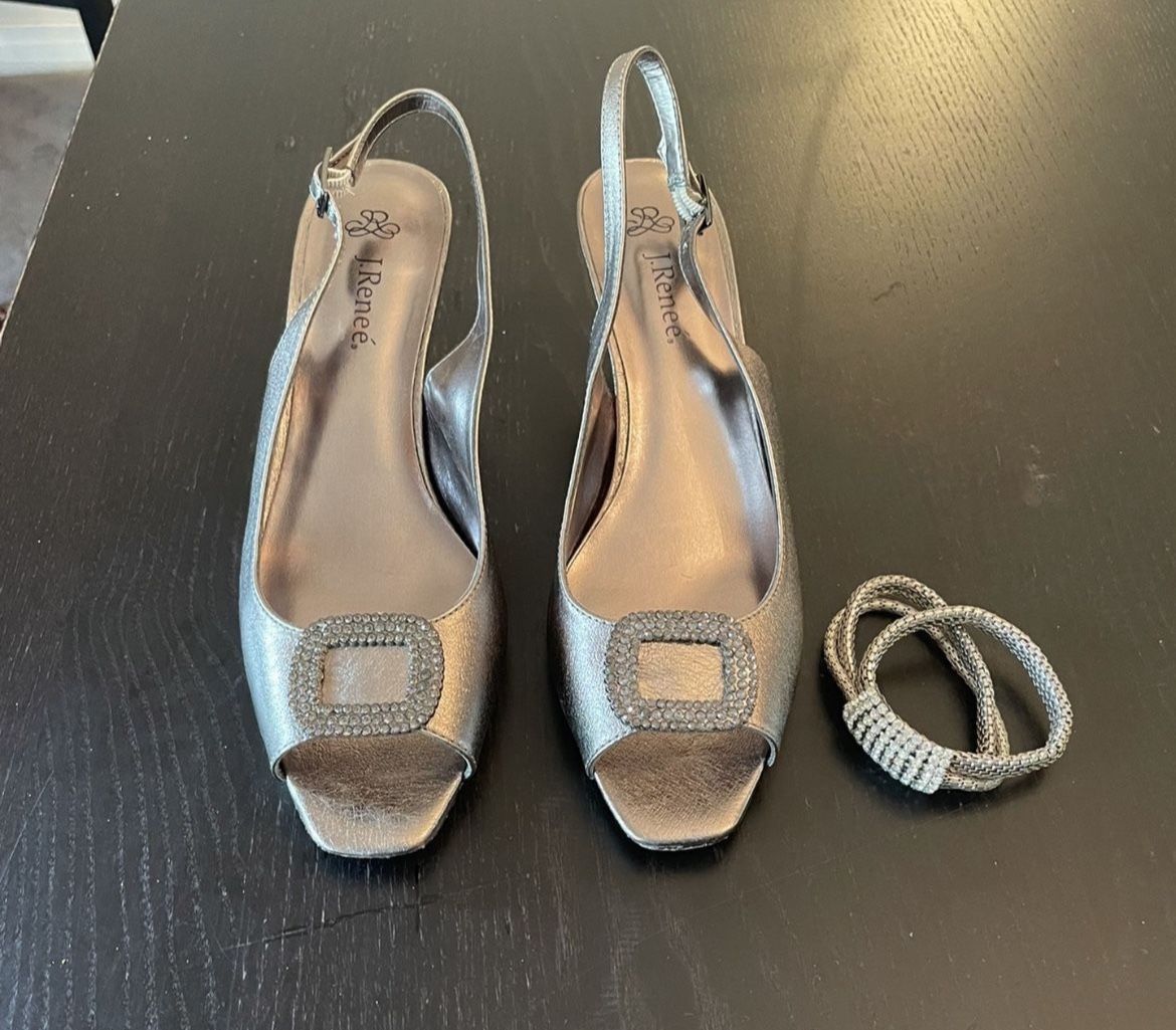J Renee Silver Leather Shoes Size 9.5 With Matching Silver Bracelet