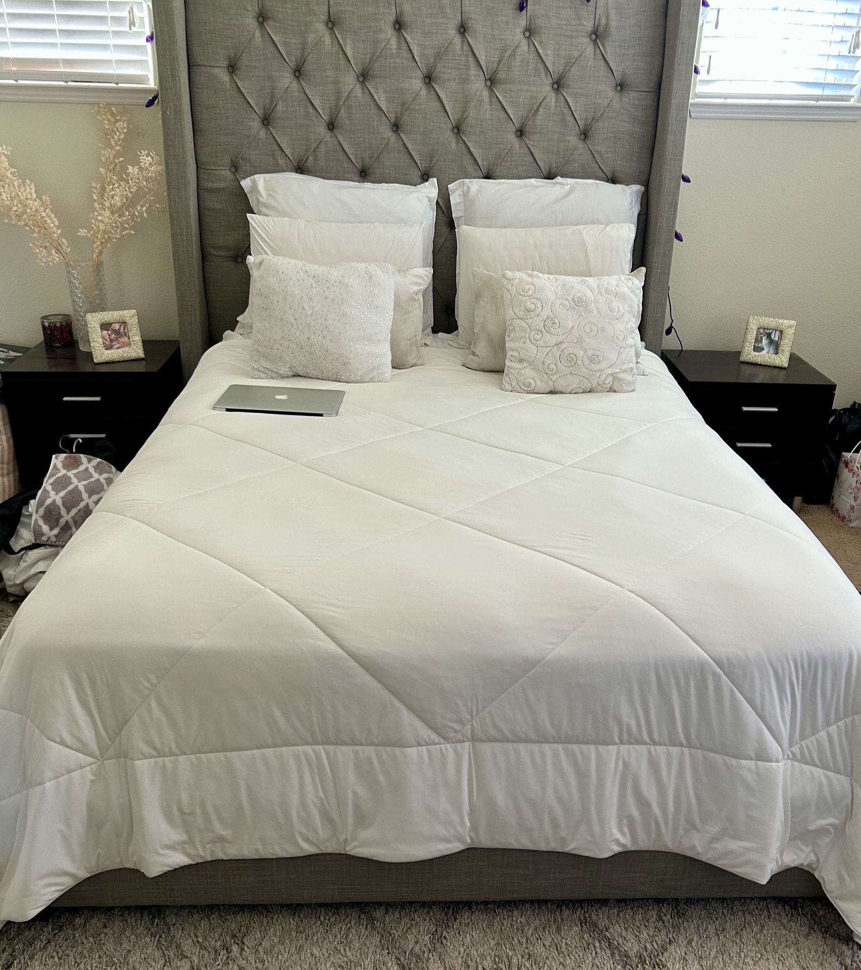 Bedroom Set For Sale (Headboard, Bed Frame, Dresser & 2 Night Stands)
