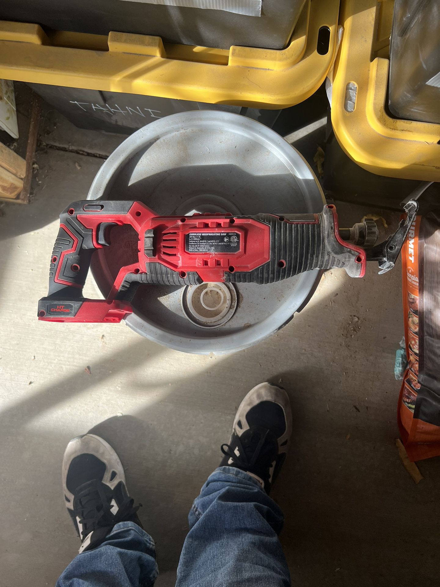 Reciprocating Saw With Battery And Charger