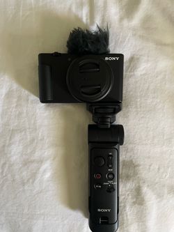Sony Digital Camera ZV-1F + Wireless Shooting Tripod GP-TV3