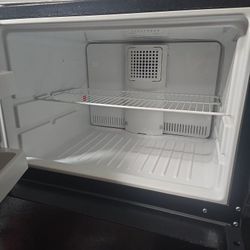 Refrigerator For Sale