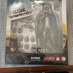 Mafex Justice League Batman No. 56