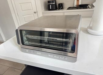 Ninja Flip Toaster Oven & Air Fryer, 8-in-1 Functionality, Flip