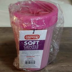 NEW! Dexas Pink Medium Dog Paw Cleaner, MudBuster