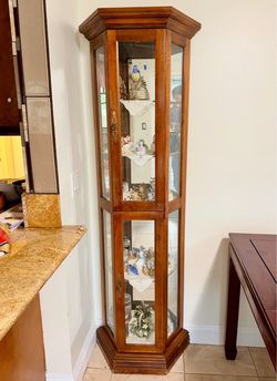Vintage Lighted Corner Curio Cabinet Glass & Mirror Display
