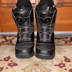 Burton Moto BOA Snowboard Boots – (Size: 5)
