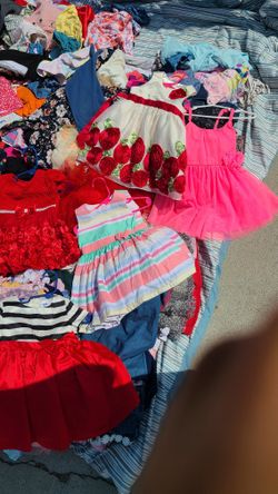 Mucha Ropa De Niña Size 2años Y 3años 