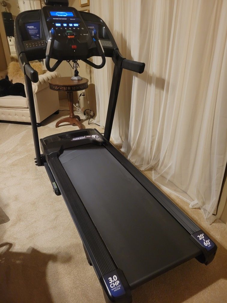Horizon Fitness 7.0AT Studio Series Performance Treadmill