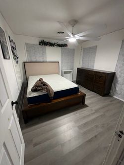 Queen bed frame NO MATTRESS