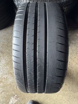 245 35 20 Michelin Pilot Sport Cup 2 Tire 