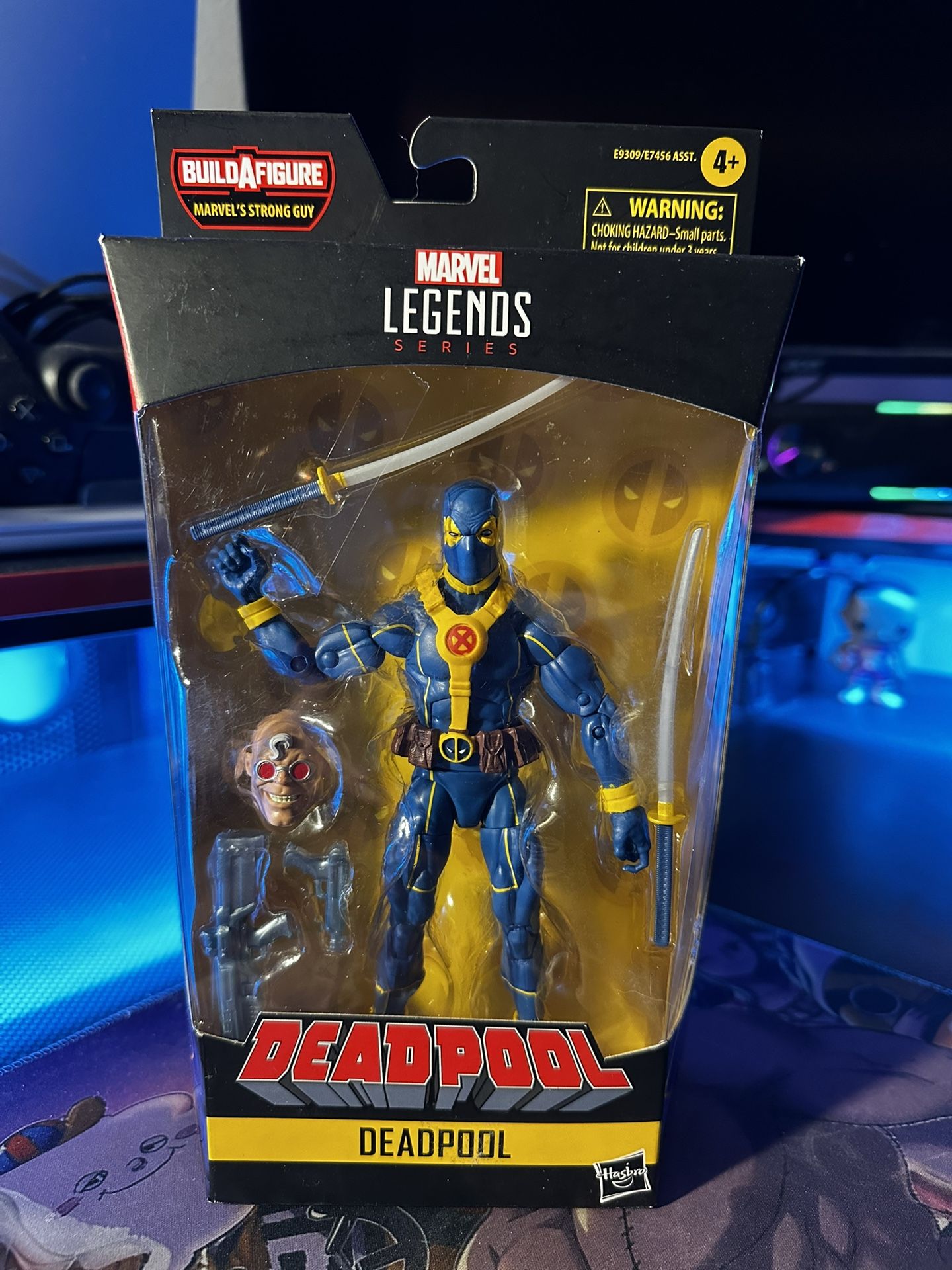 Marvel Legends Series Deadpool X-Men Suit Blue And Yellow Strong Guy BAF Figure