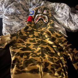 bape hoodie 