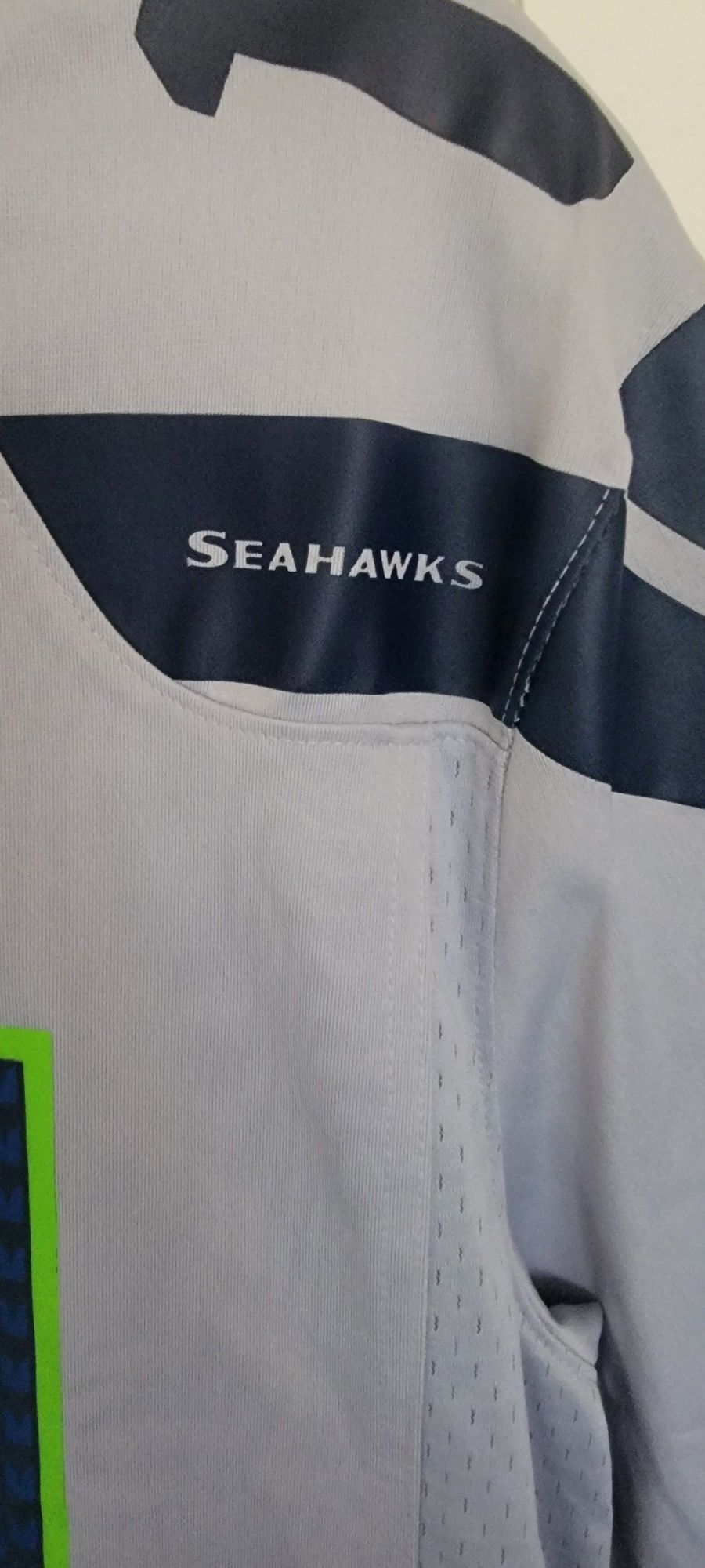 DK Metcalf Seattle Seahawks Nike Men's NFL Jersey M for Sale in Burbank, IL  - OfferUp