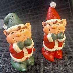 Vintage Salt And Pepper shaker 