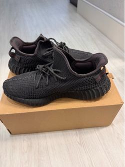 Yeezys Black Reflective Laces