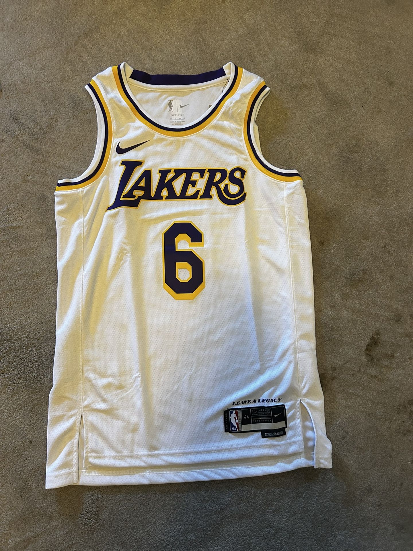 Lebron James Lakers Jersey medium
