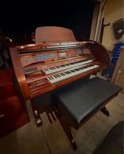 Piano (Organ Instrument)