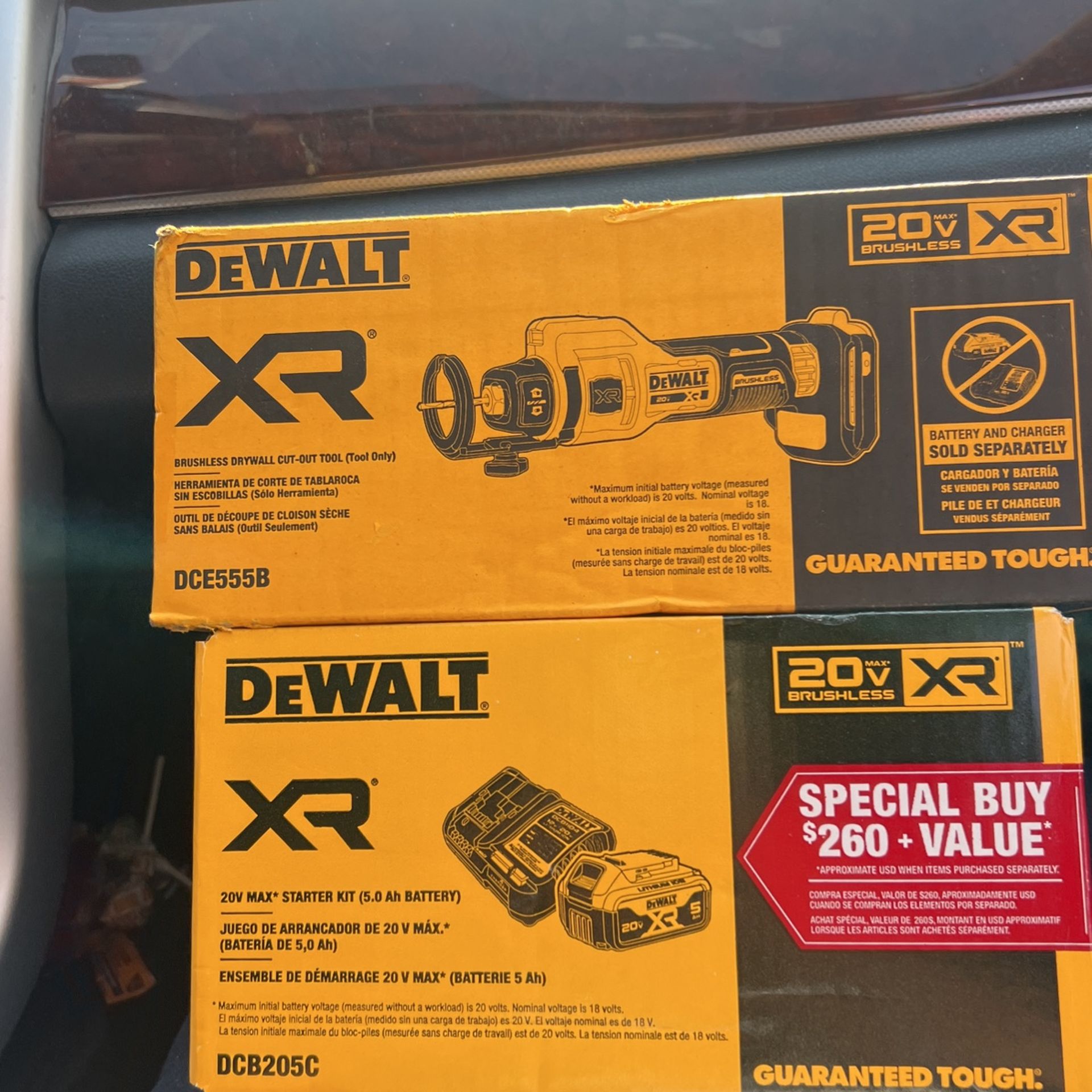 Cut Out Tool With Battery And Charger