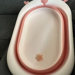 Portable Collapsible Baby Bathtub In Great Condition Gently Used