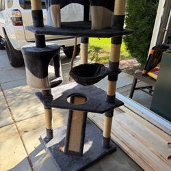 Corner cat tower