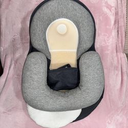 Baby wedge pillow