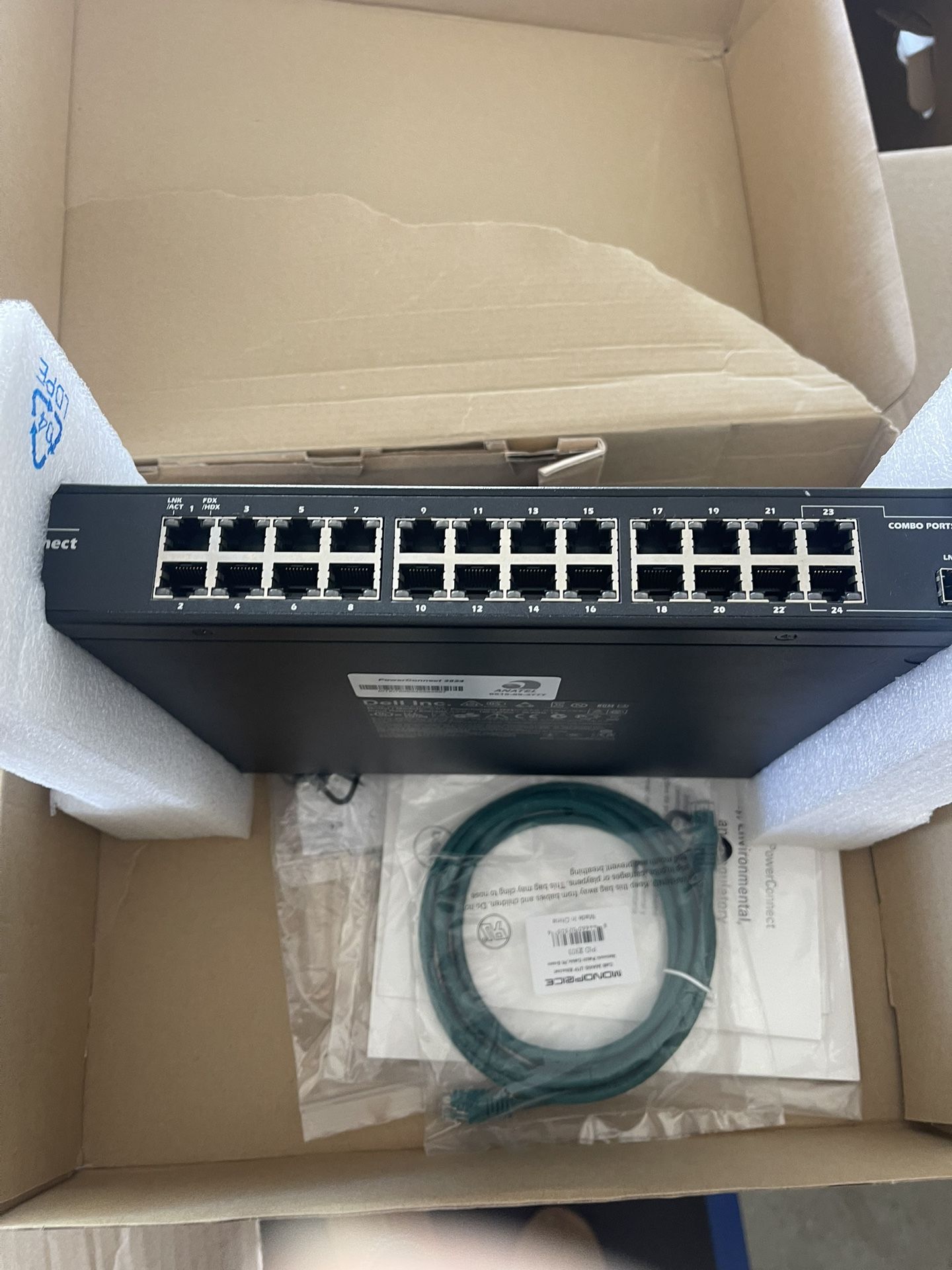 Dell PowerConnect 2824 Ethernet Switch 24 ports