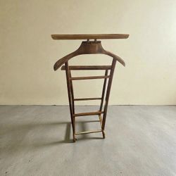 💕BIG PRICE DROP! Vintage wooden gentleman's valet stand