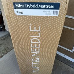 Tuft & Needle Queen Size Mattress 📦😴