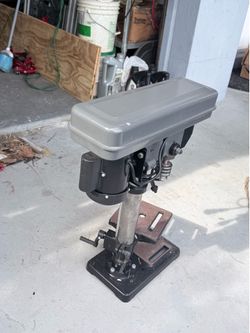Bench Drill.     10”   12 Speed