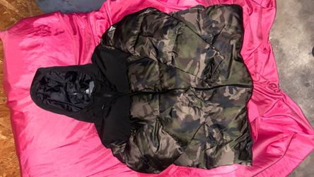 Men’s Guess Green Camo Puffer Jacket