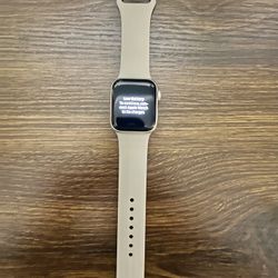 Apple Watch SE 2023 
