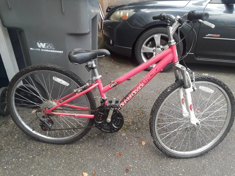 Girl's bike, barely used. Tires are flat but everything is in like new condition.