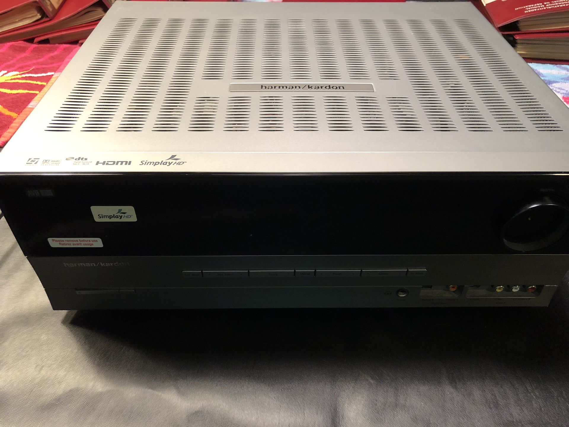 HARMAN KARDON AVR 146 5.1 CHANNEL 40 WATT RECEIVER for Sale in