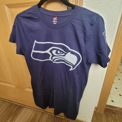 Womens Seahawk Tee. (S)