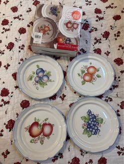 Vintage International Stoneware plates