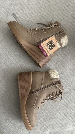 Muk Luks Women’s Wedge Boots